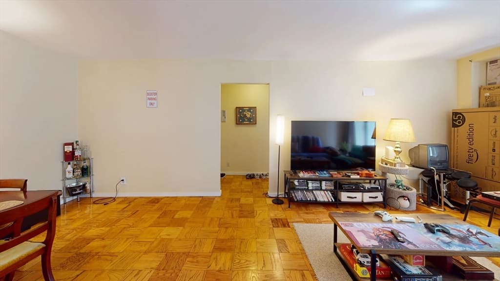 77 Pond Ave #306 photo 4