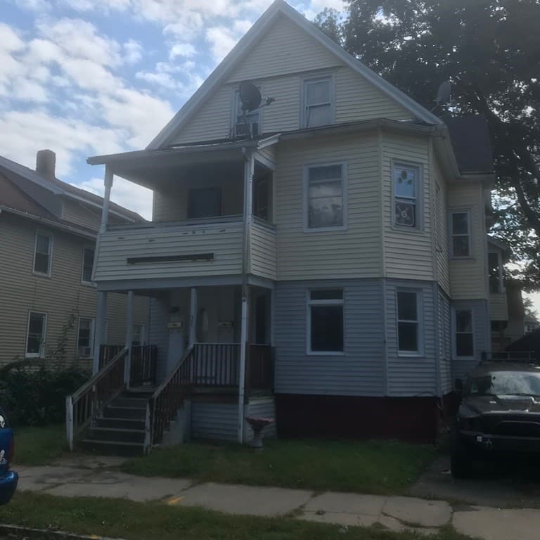 57 Johnson St photo 2