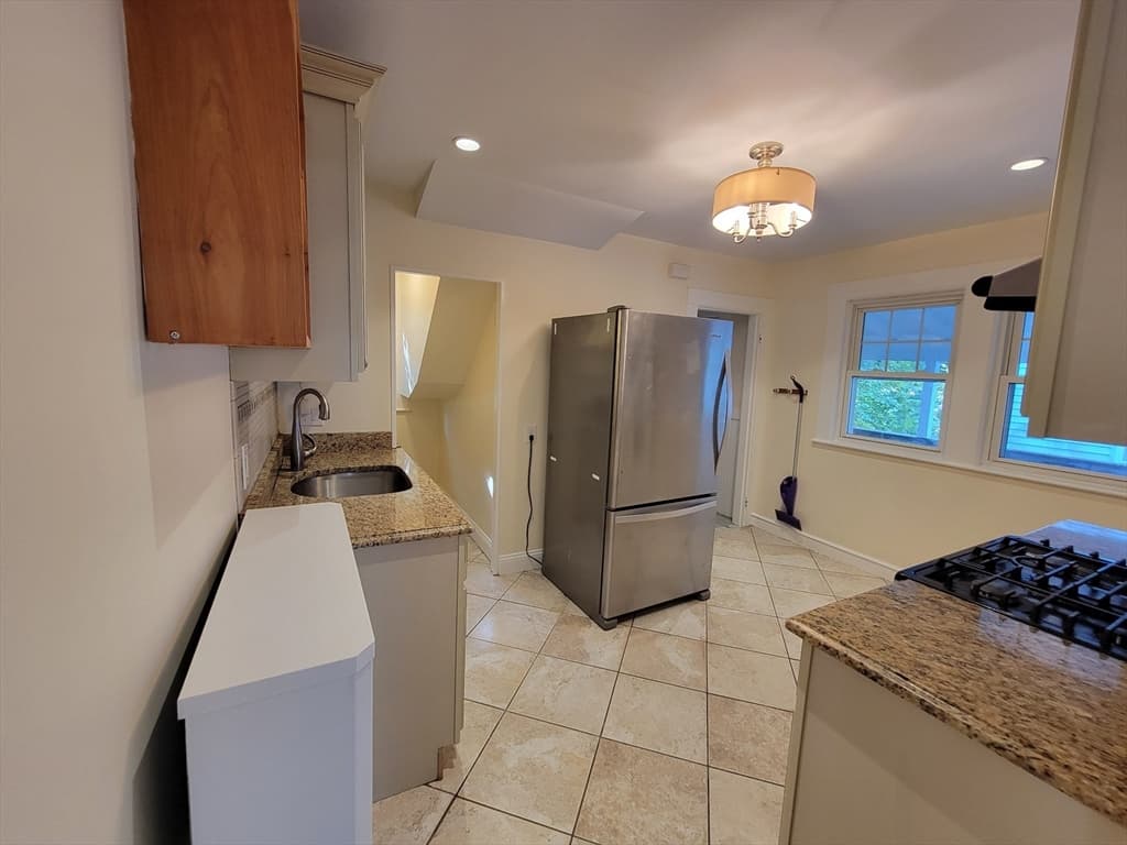 115 Franklin St #2 photo 3