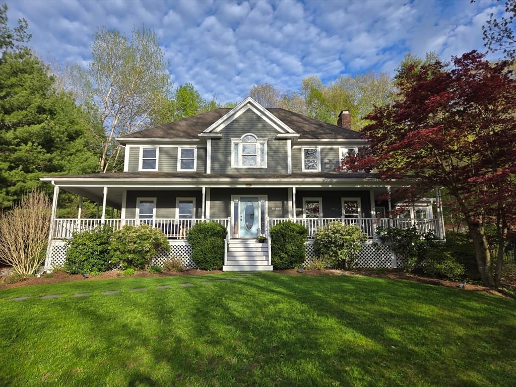 15 Kettle Hole Rd