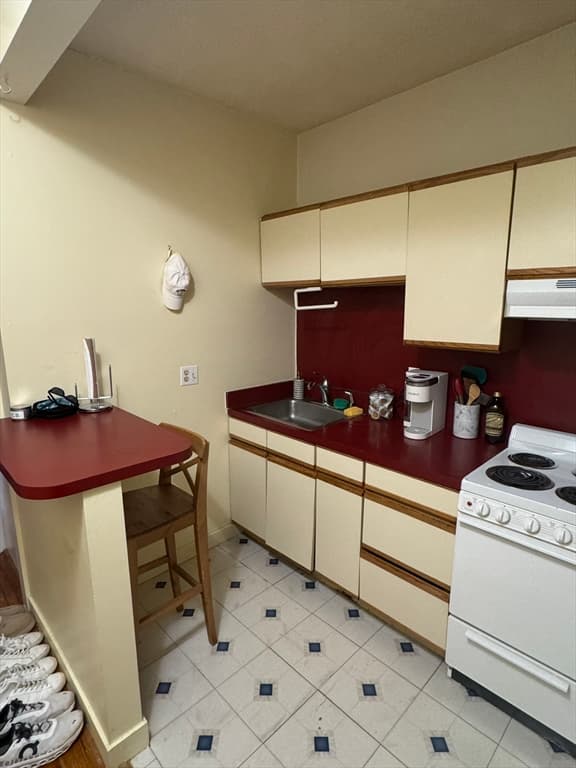 31 Orkney Rd. #32