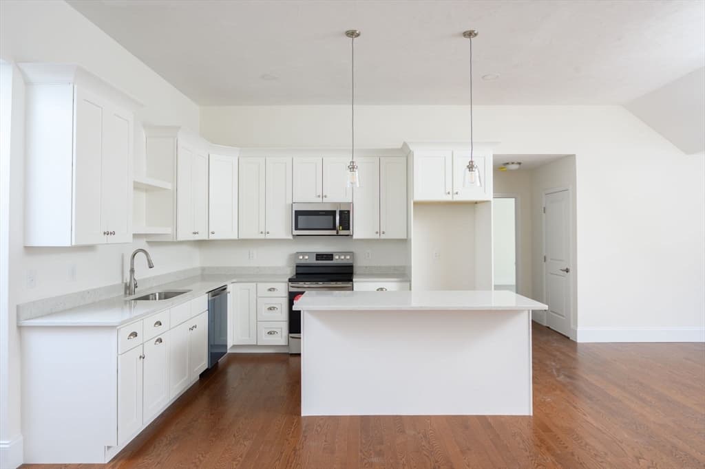 23 Metacomet Road ##23