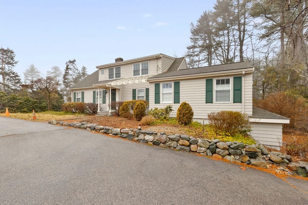 67 Heather Ln