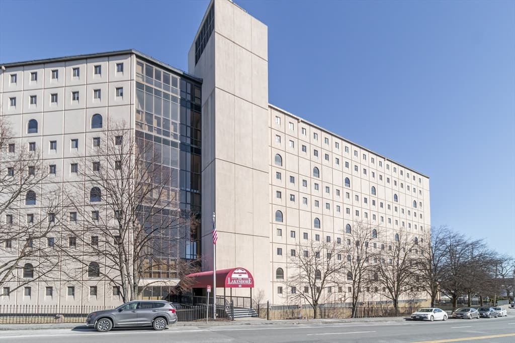 65 Lake Ave #1008