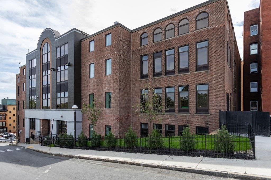 13 Sudbury Street #319