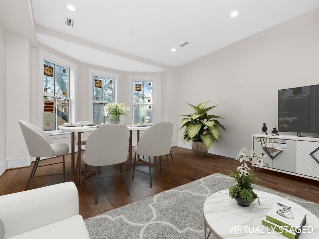 9 Monument Square #1