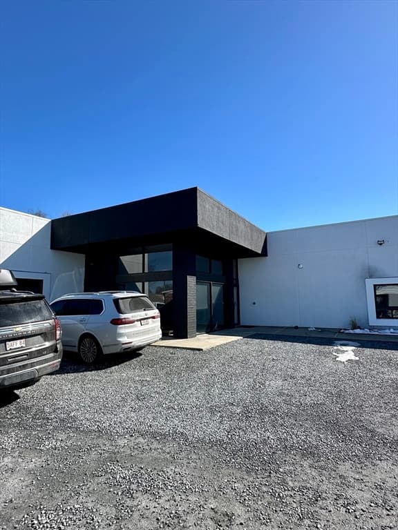 154 Huttleston Ave #3 photo 2
