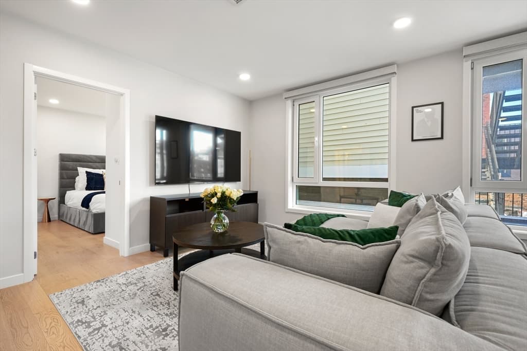 457 W. Broadway #211 photo 4