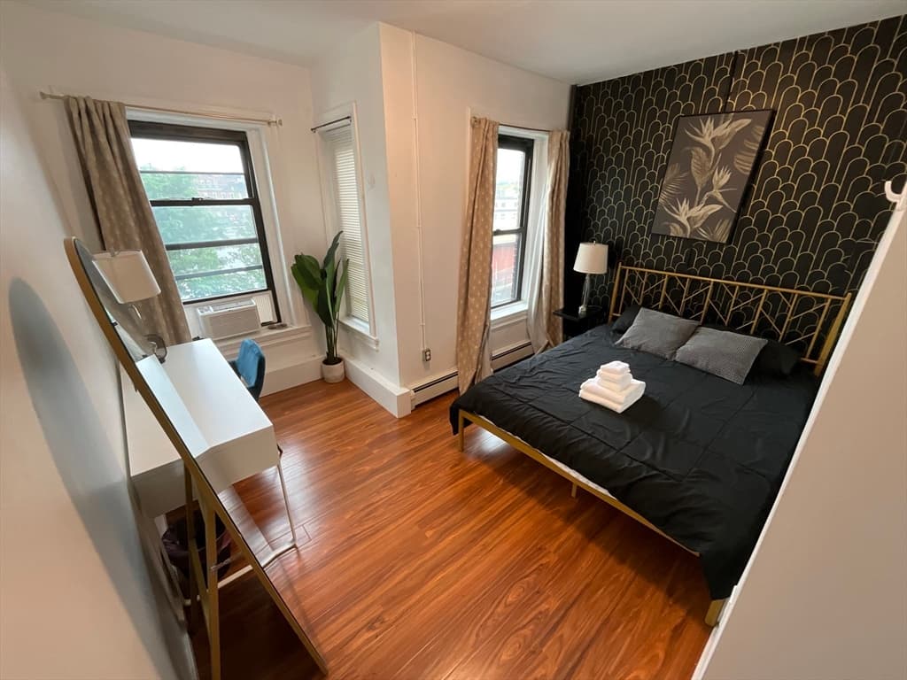 871 Harrison Ave #2