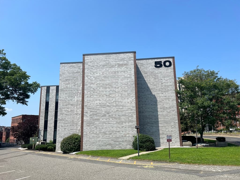 50 Maple St