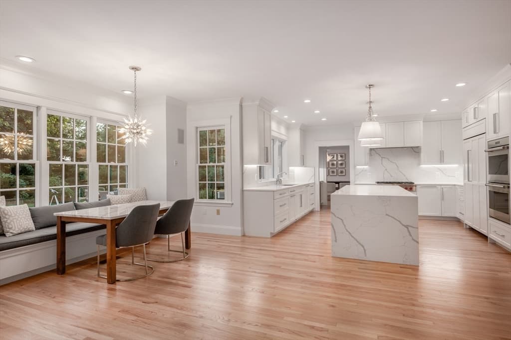 164 Newton Street photo 3