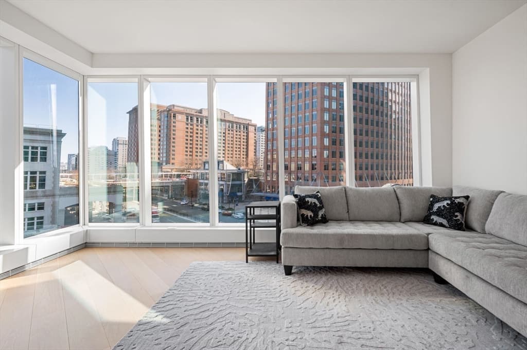 150 Seaport Boulevard #5F photo 3