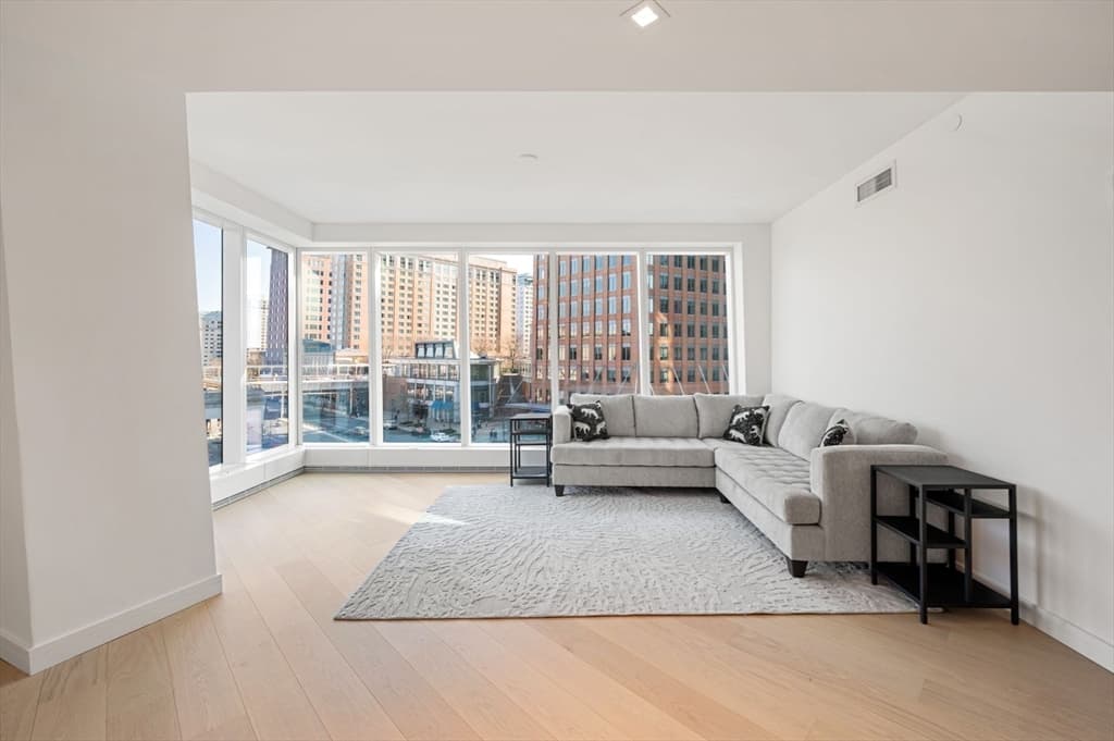 150 Seaport Boulevard #5F photo 5