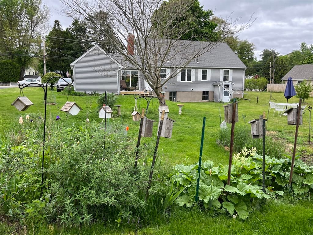 168 Maple Street photo 5