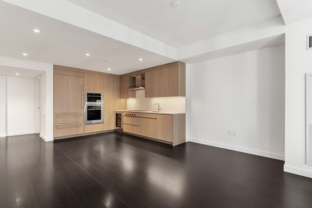 150 Seaport Boulevard #5A photo 5