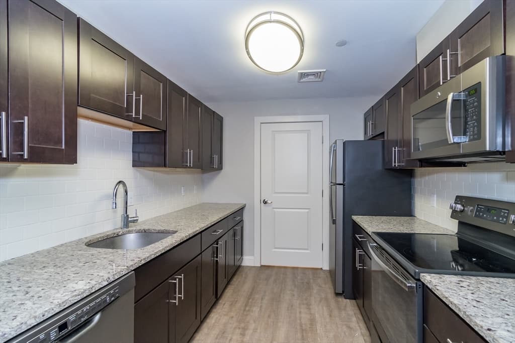 373 Commonwealth Rd #111 photo 2