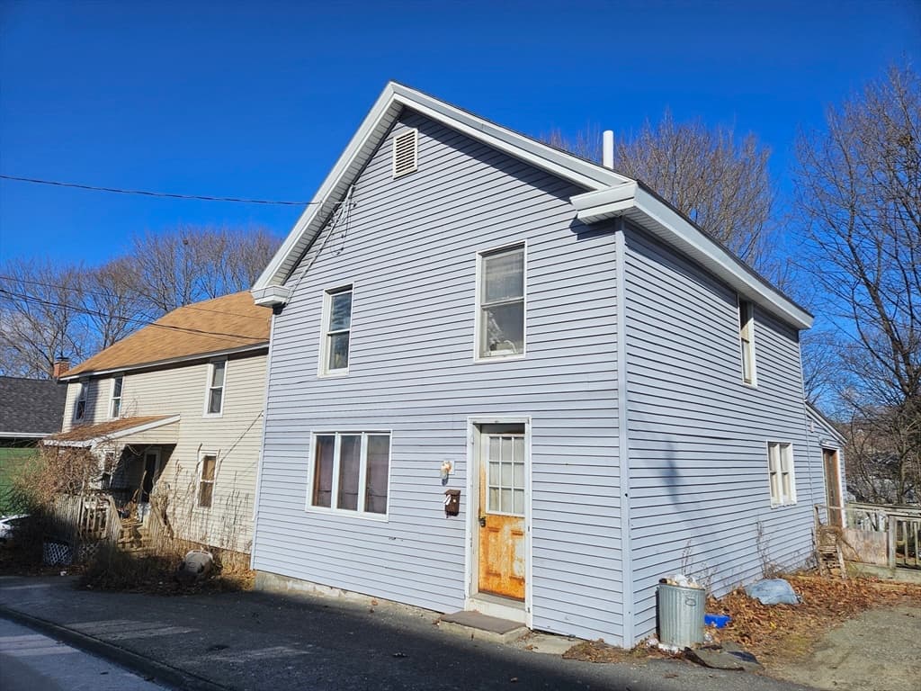 102 Pontoosuc Ave photo 3
