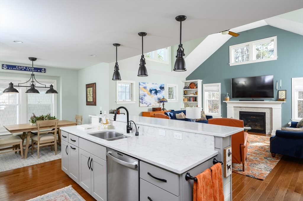 55 Cottage Lane photo 5