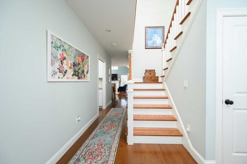 55 Cottage Lane photo 4