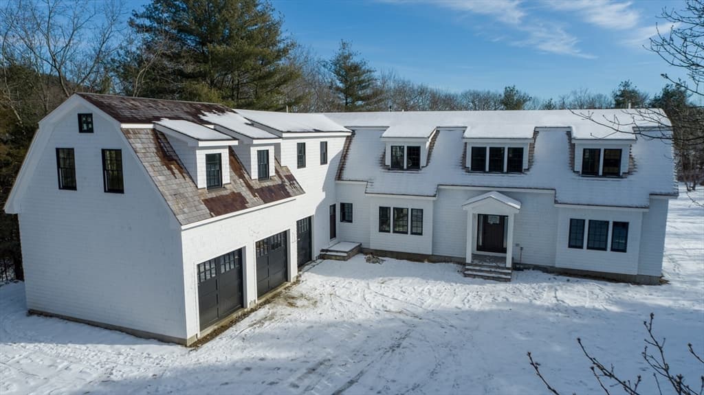 10 Hitching Post Lane