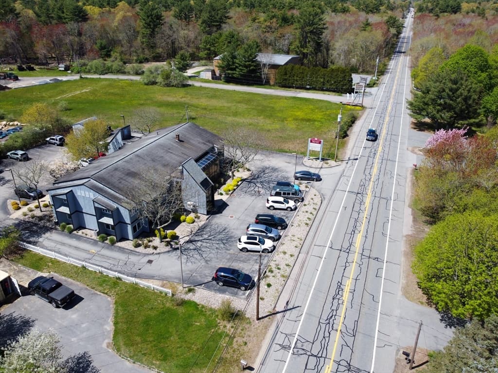 207 Bedford Street photo 2