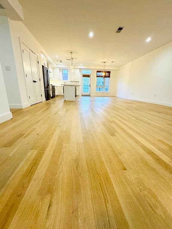 1173 Adams St #202 photo 5