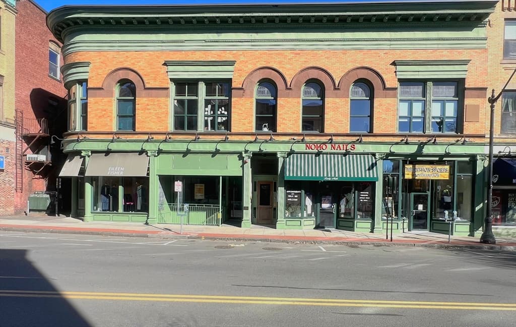 28 Pleasant St #2G