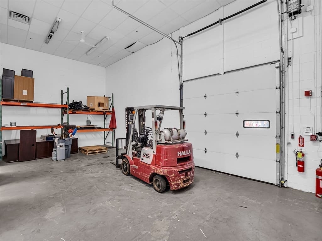 24 Westech Dr