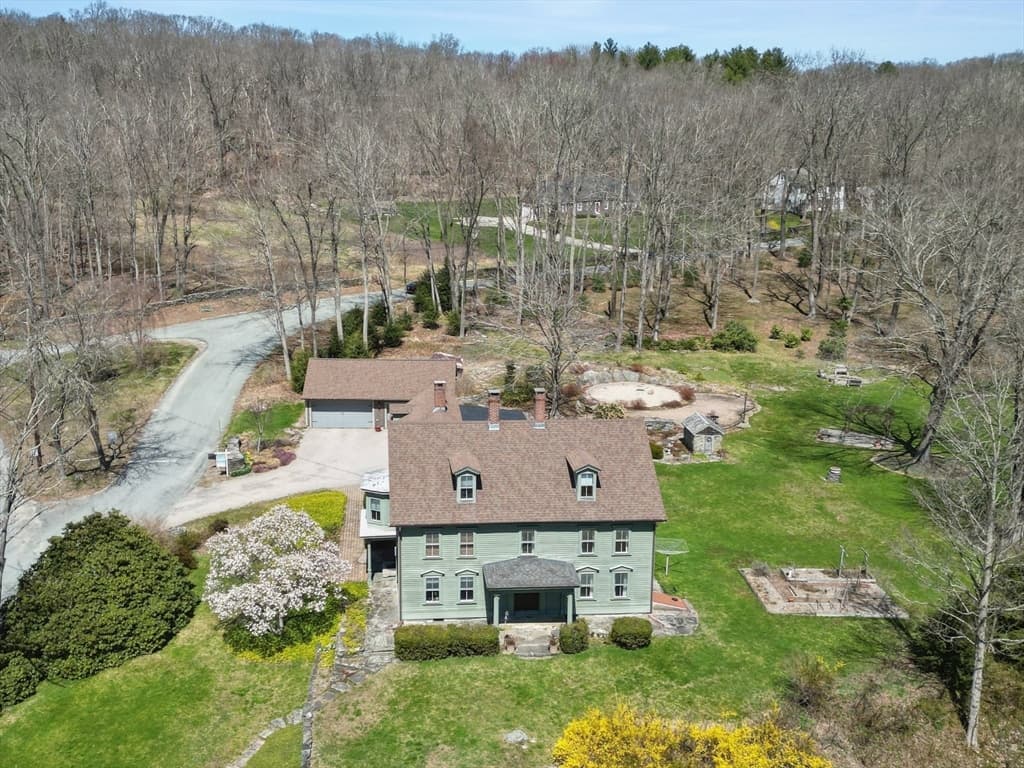 94 Providence Road photo 2