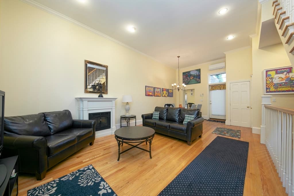 36 Melrose Street #1 photo 4