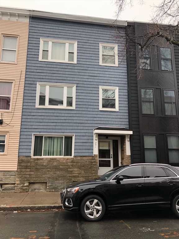 251 Marion Street #2