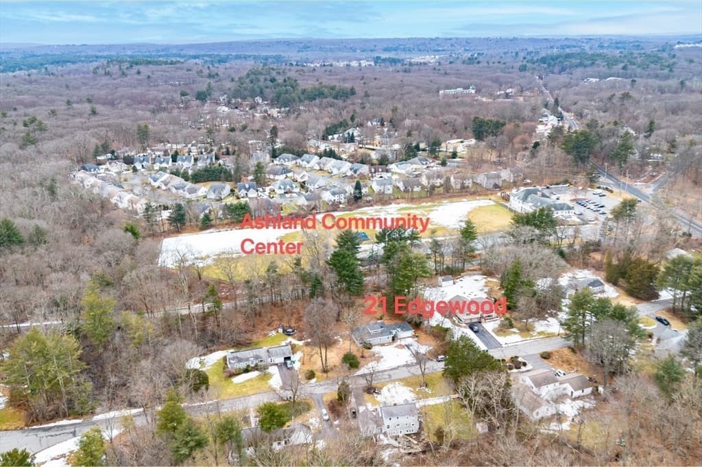 21 Edgewood Dr photo 3
