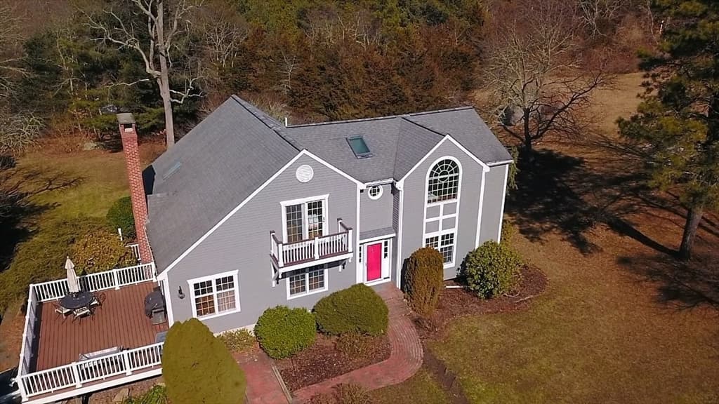 37 Riverview Dr