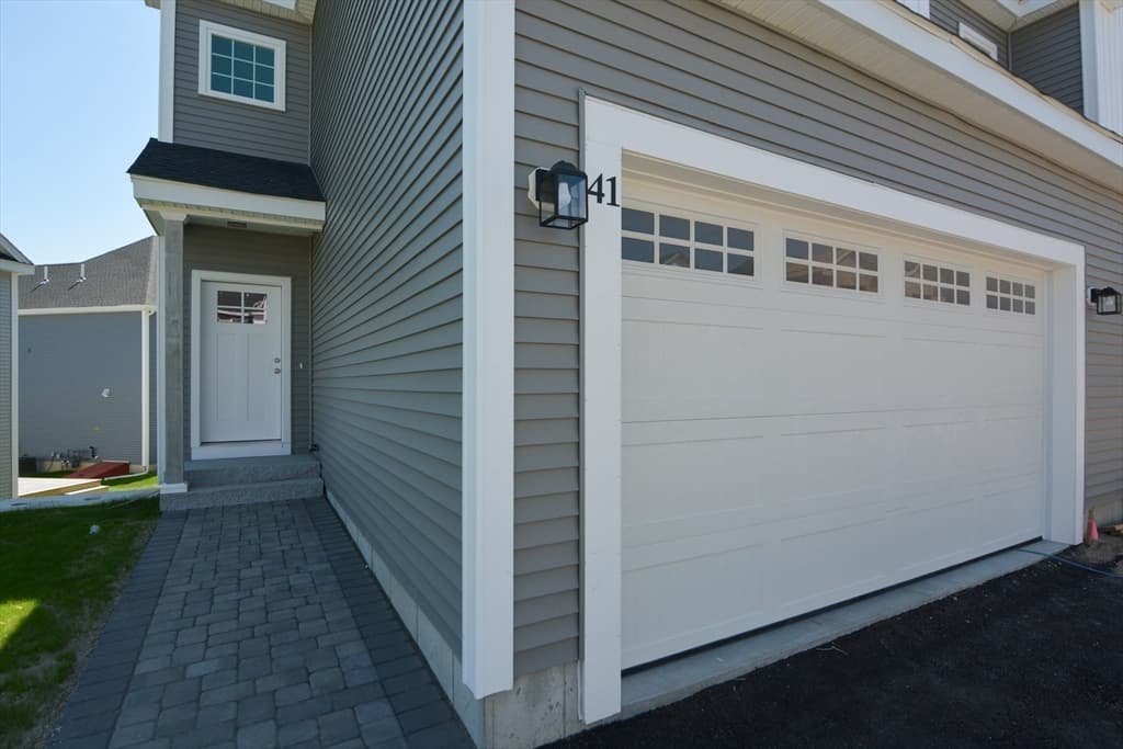 41 Fisherville Terrace #0 photo 3