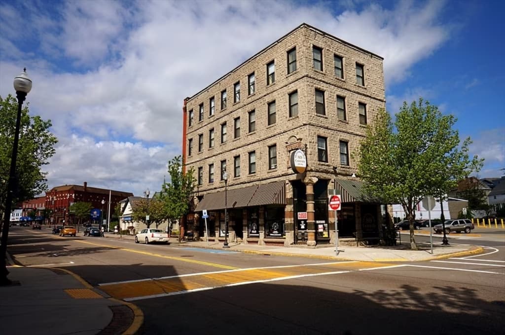 89 Main