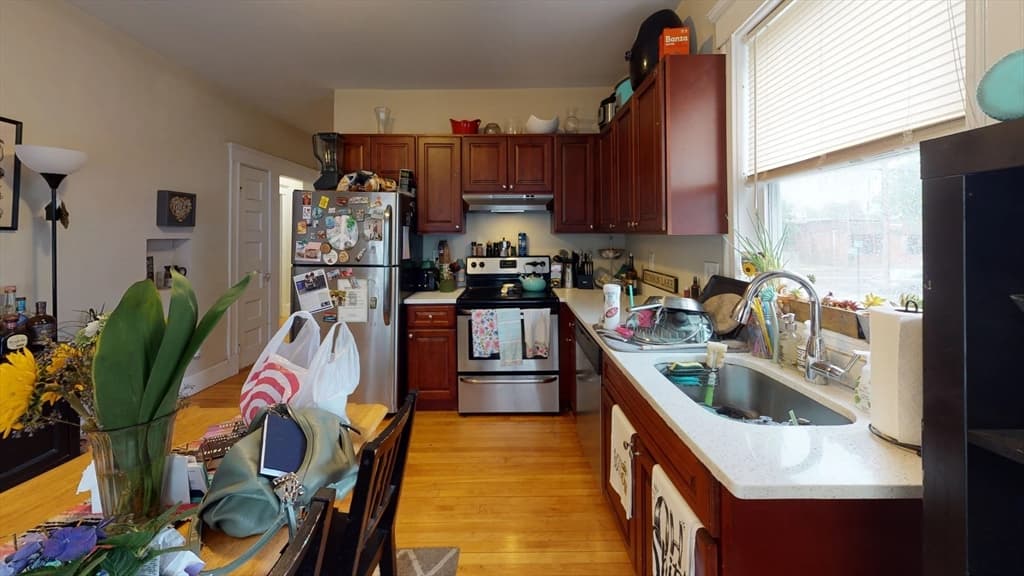 295-297 Washington St #297 photo 2