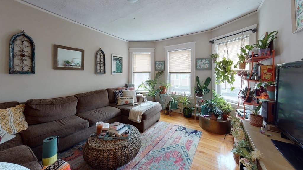 295-297 Washington St #297 photo 3