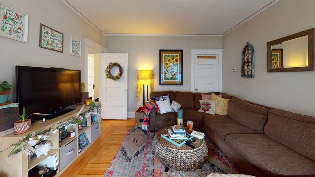 295-297 Washington St #297 photo 5