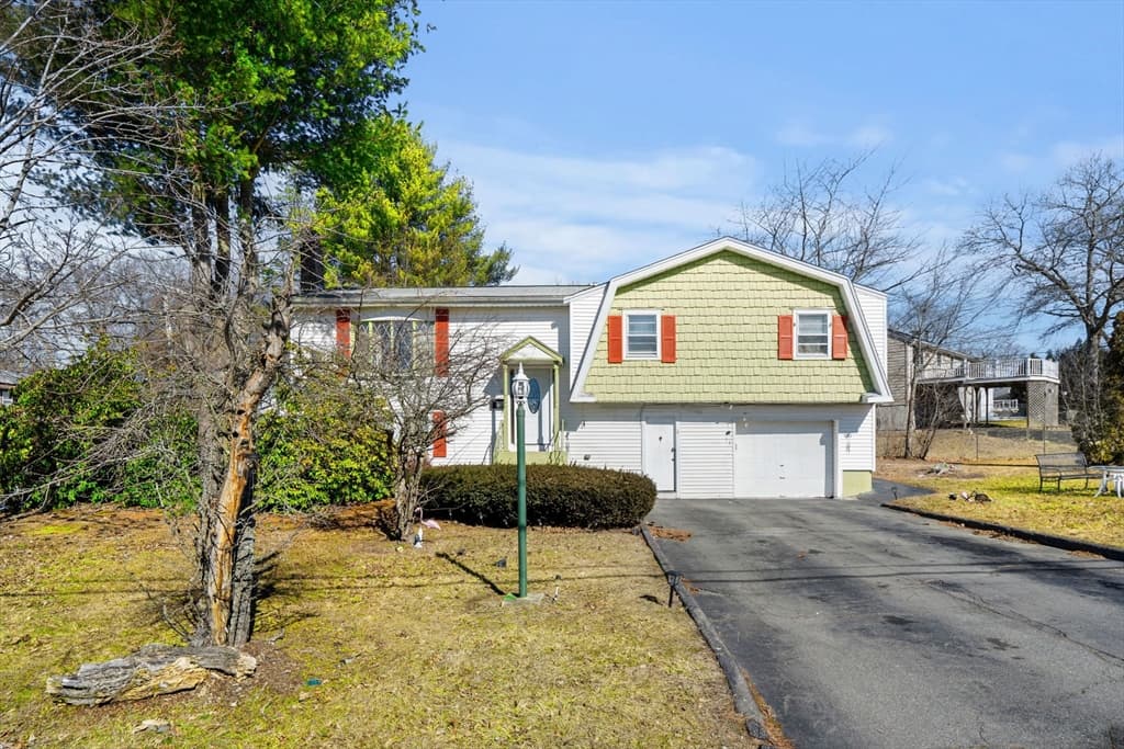 9 Fernandez Cir photo 3
