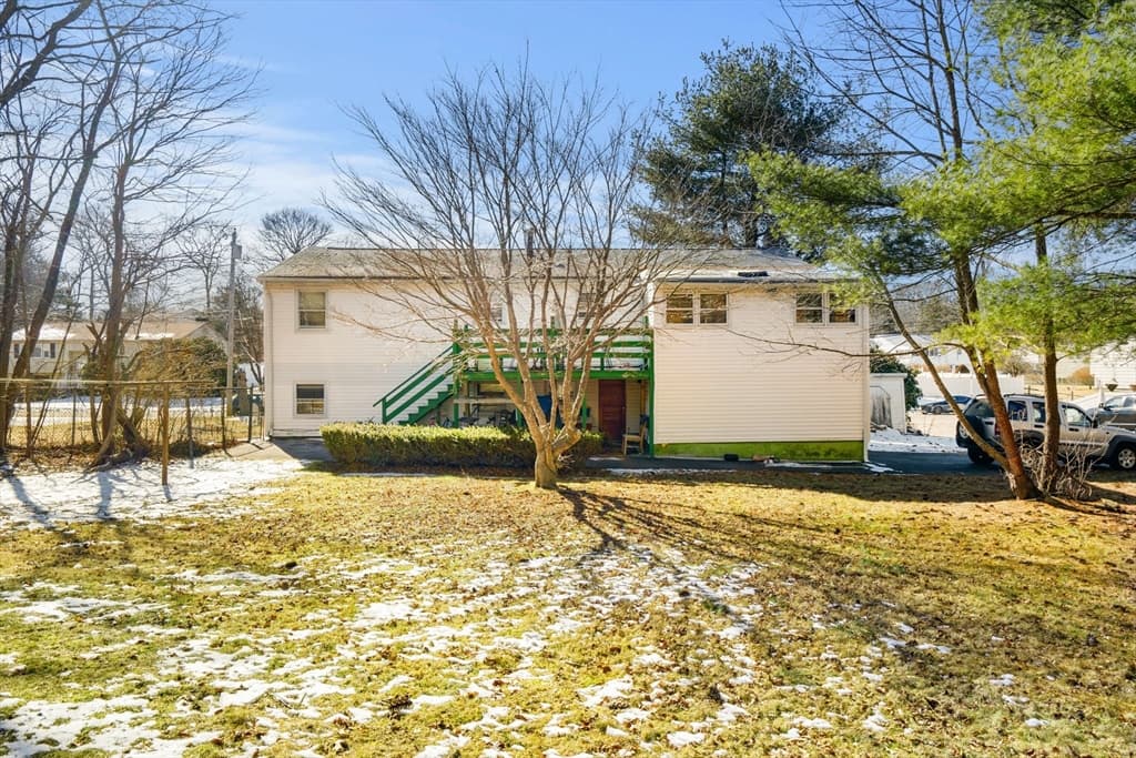 9 Fernandez Cir photo 5