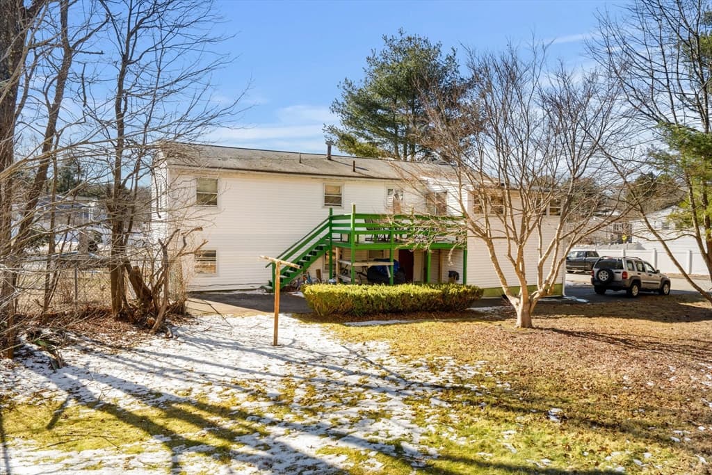 9 Fernandez Cir photo 4