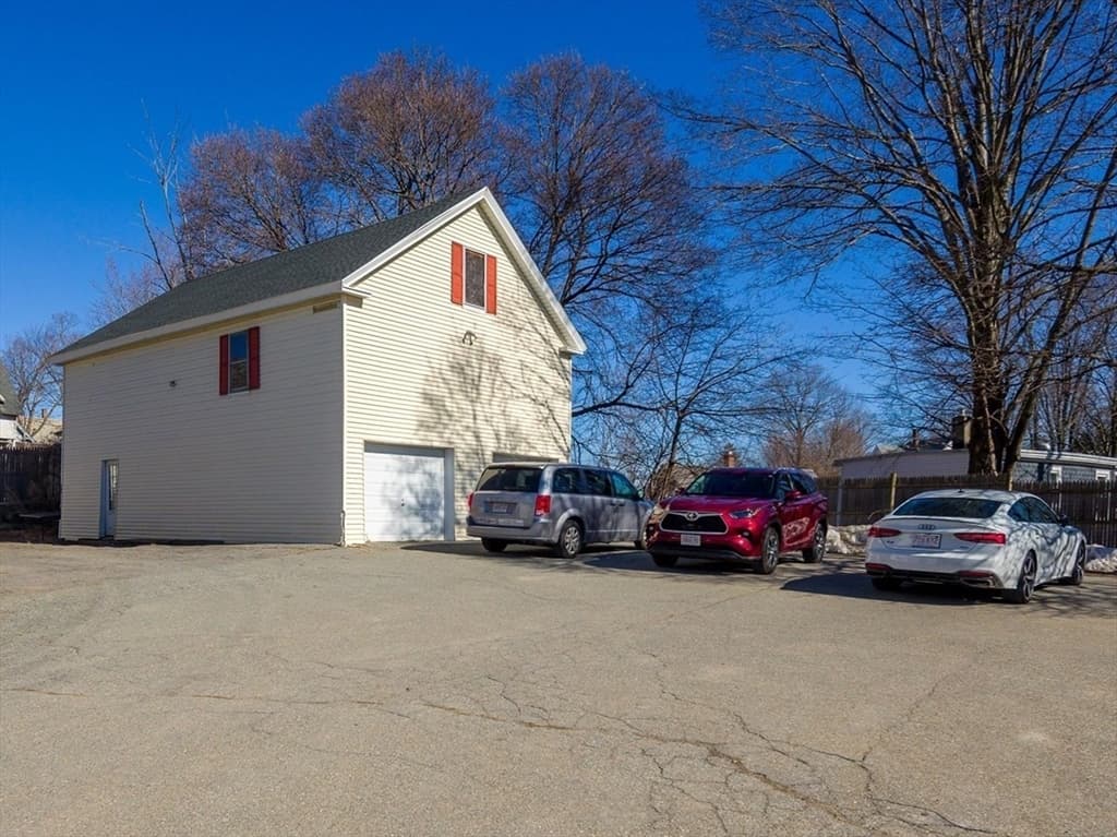 43 Highland Ave photo 3
