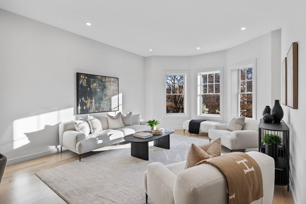 1574 Beacon Street #1 photo 2
