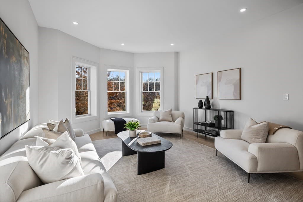 1574 Beacon Street #1 photo 3