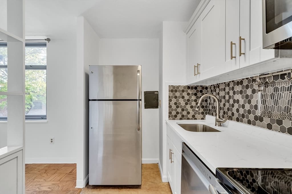 125 Trapelo Rd #12 photo 4