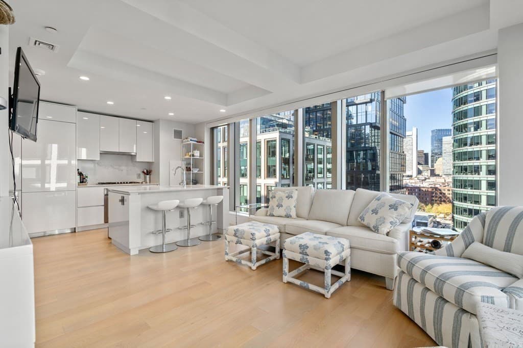 135 Seaport Blvd #1203