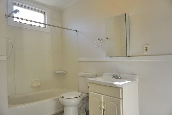 25 Maple St #1R photo 5