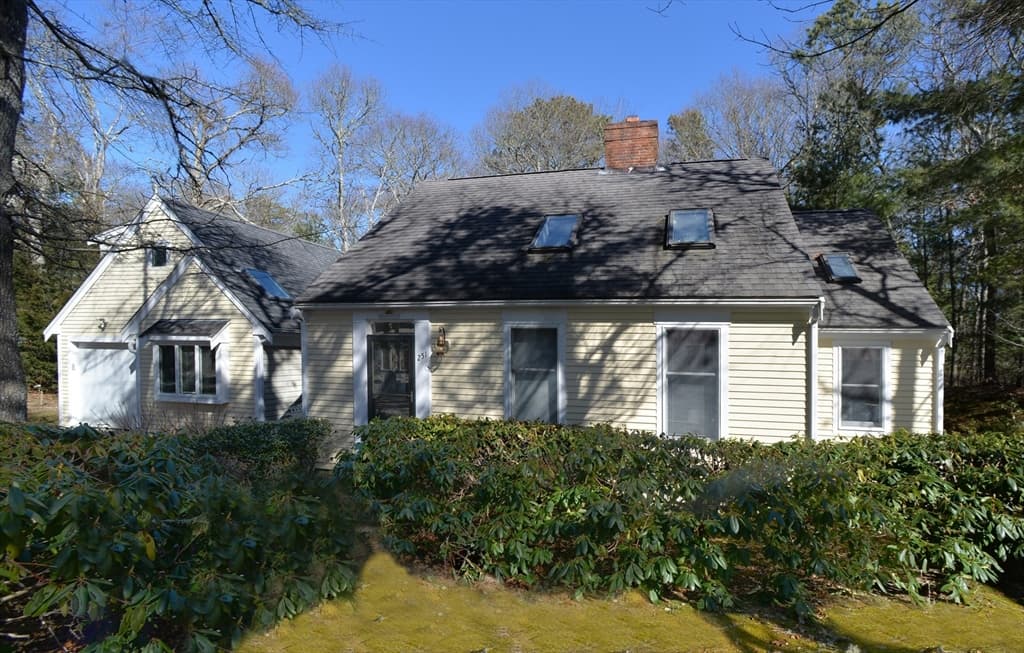 251 Fells Pond Rd photo 2