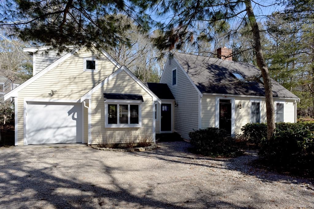 251 Fells Pond Rd photo 3