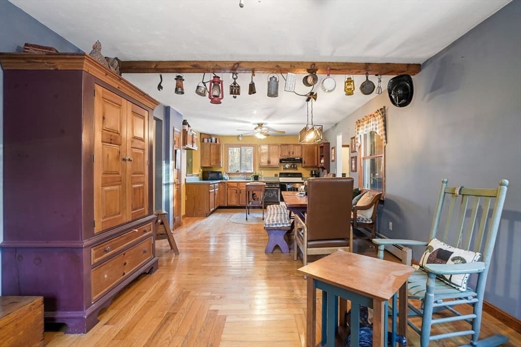 72 Hodges St photo 4